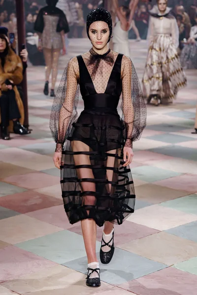 Look 46